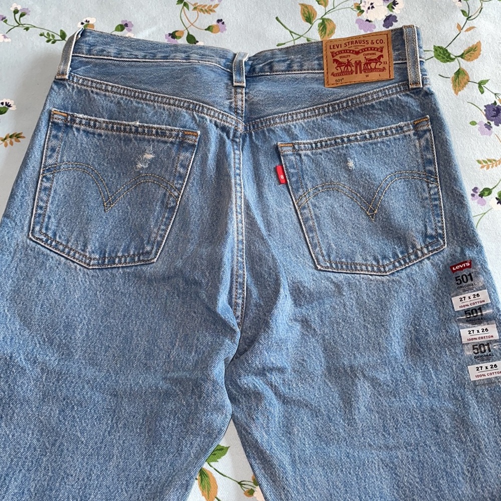 Levis 501 Jeans. Size 27x26. Never worn - Picture 4 of 4